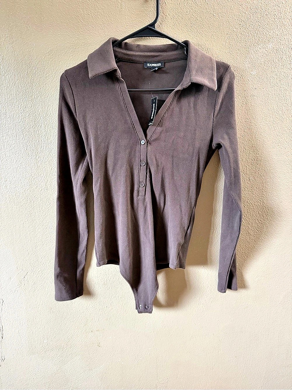 Express Ribbed V-Neck Long Sleeve Henley Polo Bodysuit Brown Small
